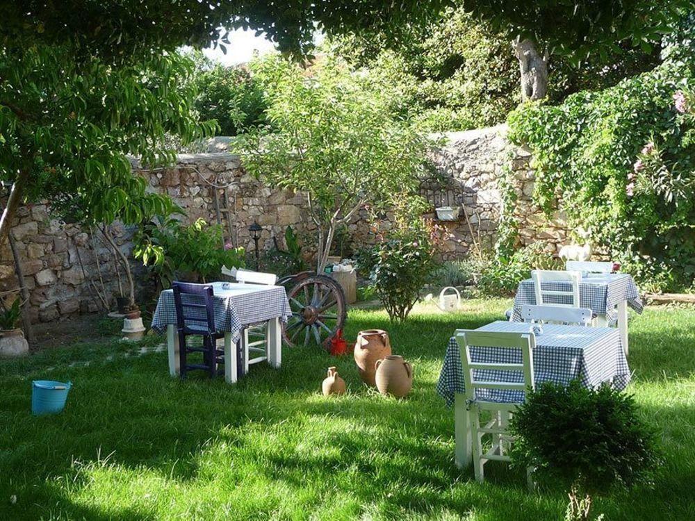 Istanbul Pension Ayvalik Bagian luar foto
