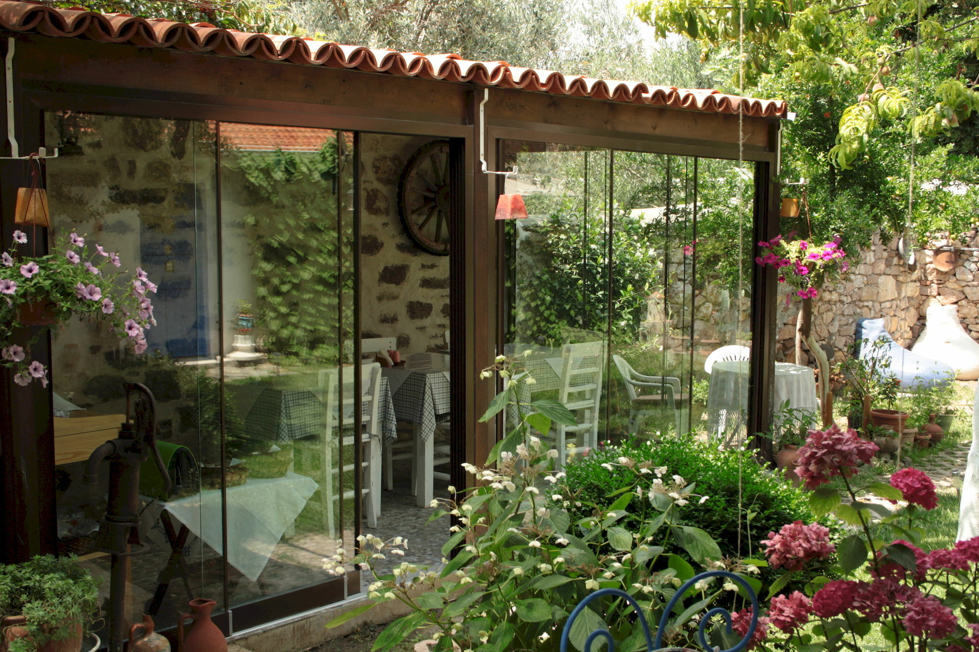 Istanbul Pension Ayvalik Bagian luar foto
